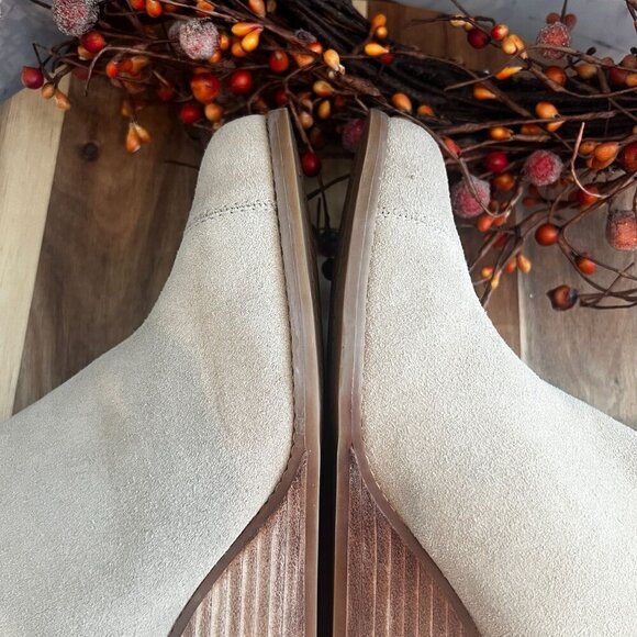 Toms Womens Clare Wedge Ortholite Foam Insole Boot Sz 12 in Oatmeal Suede - Picture 10 of 15